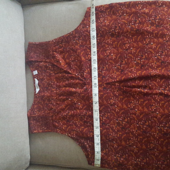 Reitmans Layered Sleeveless Blouse, V-Neck, Size Medium - Picture 11 of 12